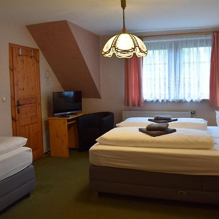 Landhotel "Lichte Aue" Lichtenau Stützengrün Kültér fotó
