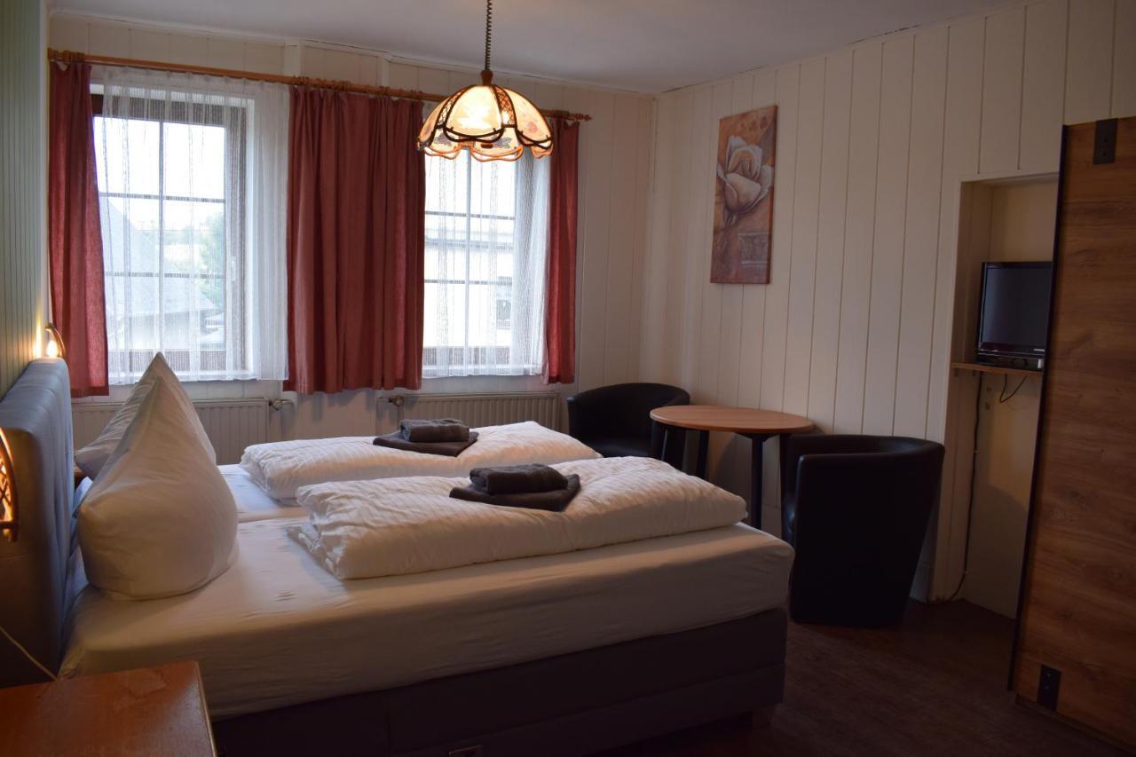 Landhotel "Lichte Aue" Lichtenau Stützengrün Kültér fotó